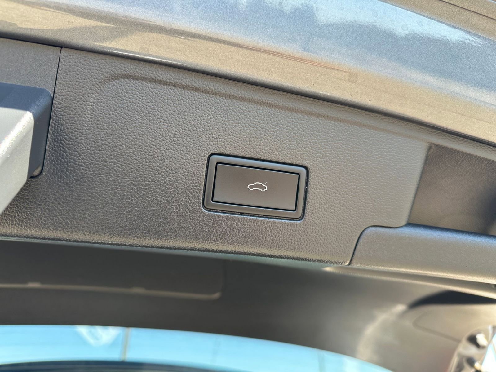 Thumbnail: 2025 Volkswagen Atlas - 23