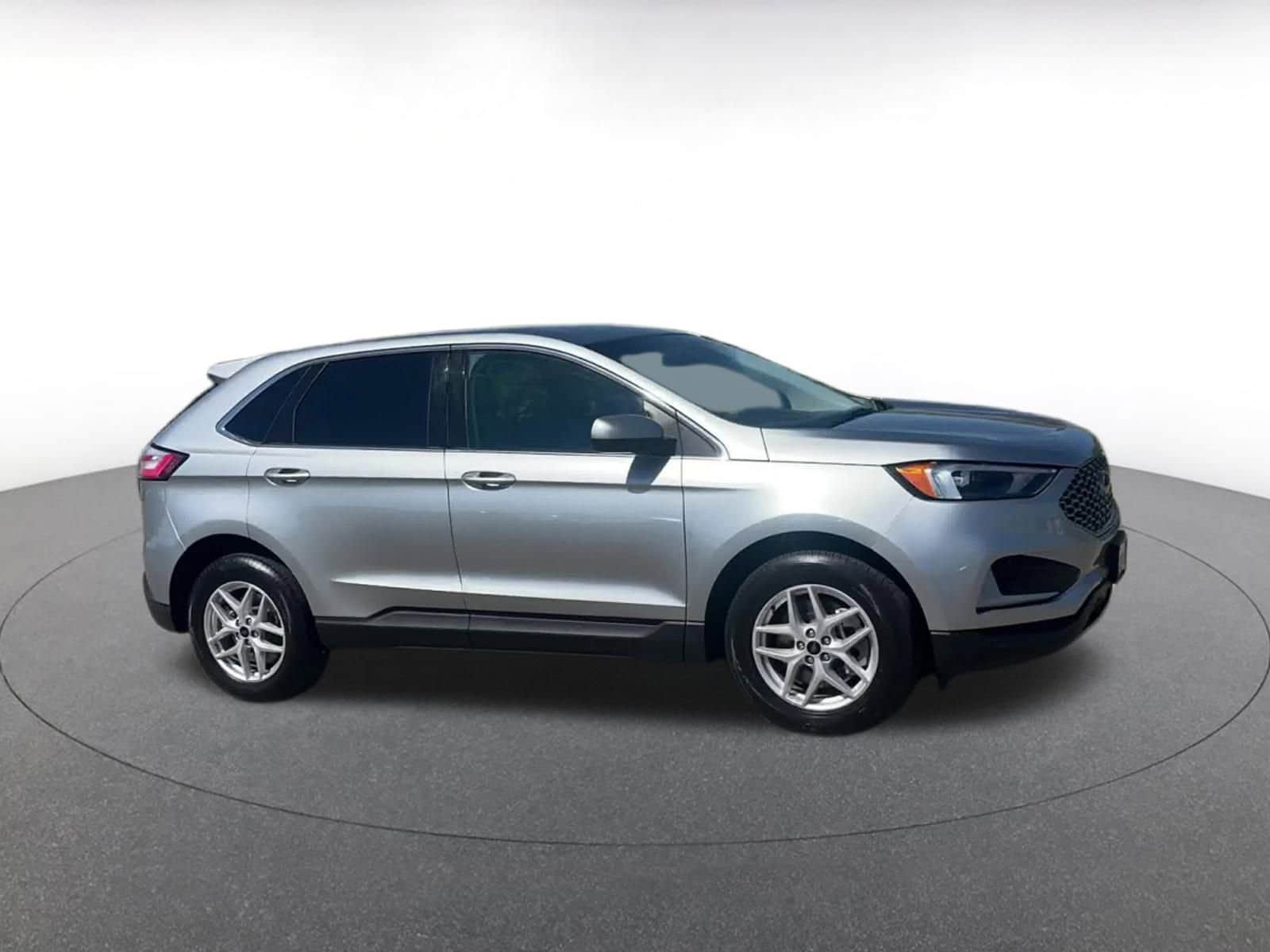 Thumbnail: 2023 Ford Edge - 2
