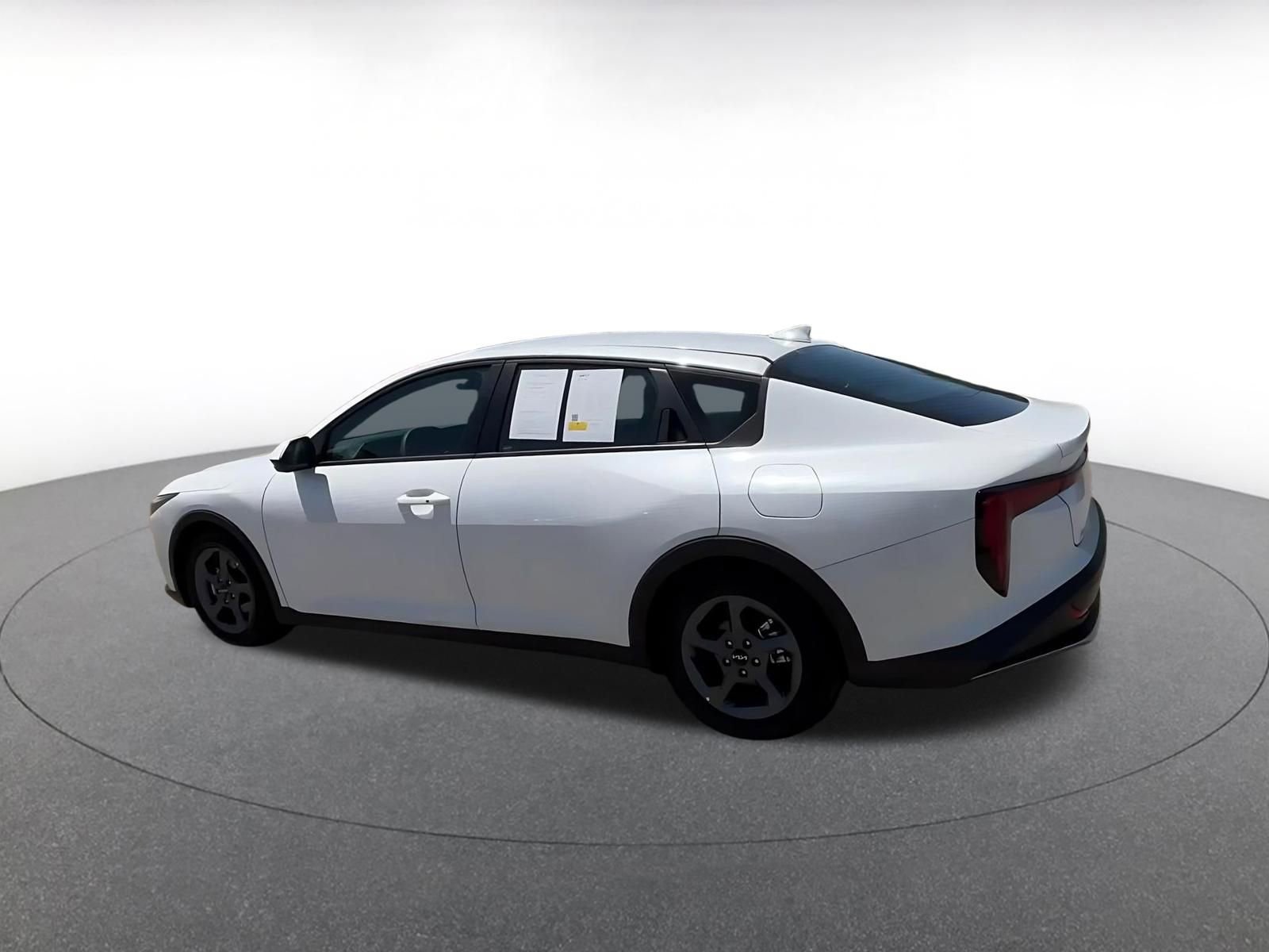 Thumbnail: 2025 Kia K4 - 10