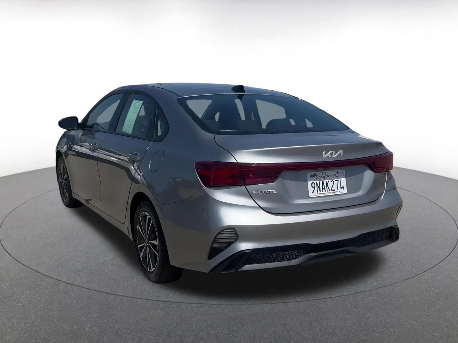 Thumbnail: 2024 Kia Forte - 11