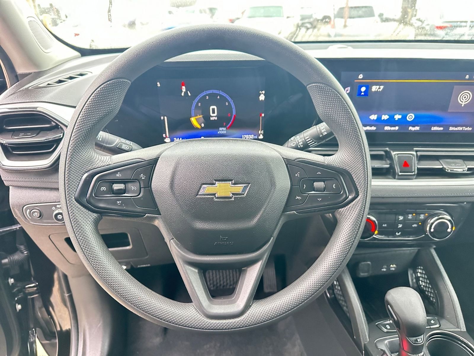 Thumbnail: 2025 Chevrolet TrailBlazer - 28