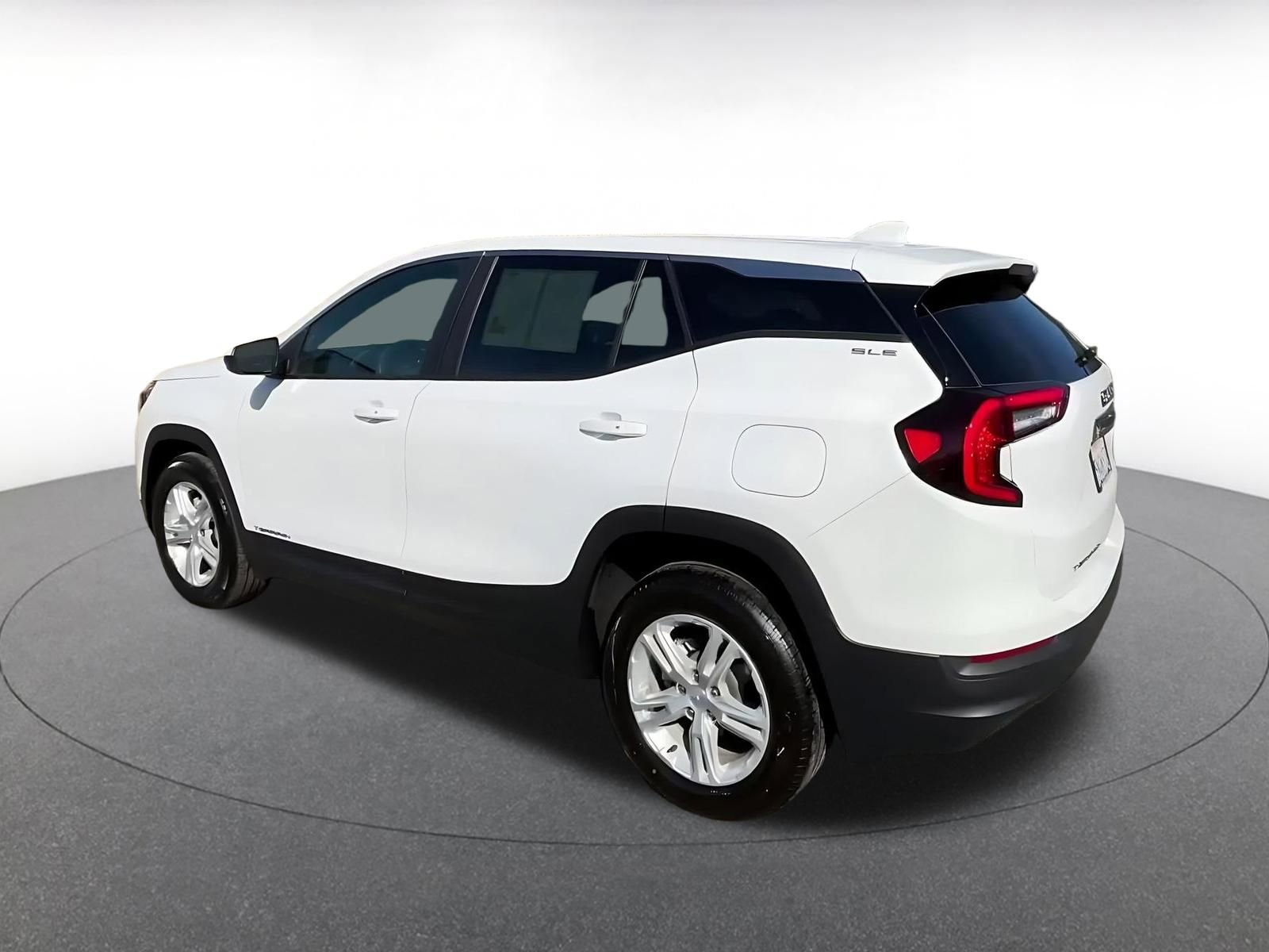 Thumbnail: 2024 GMC Terrain - 10