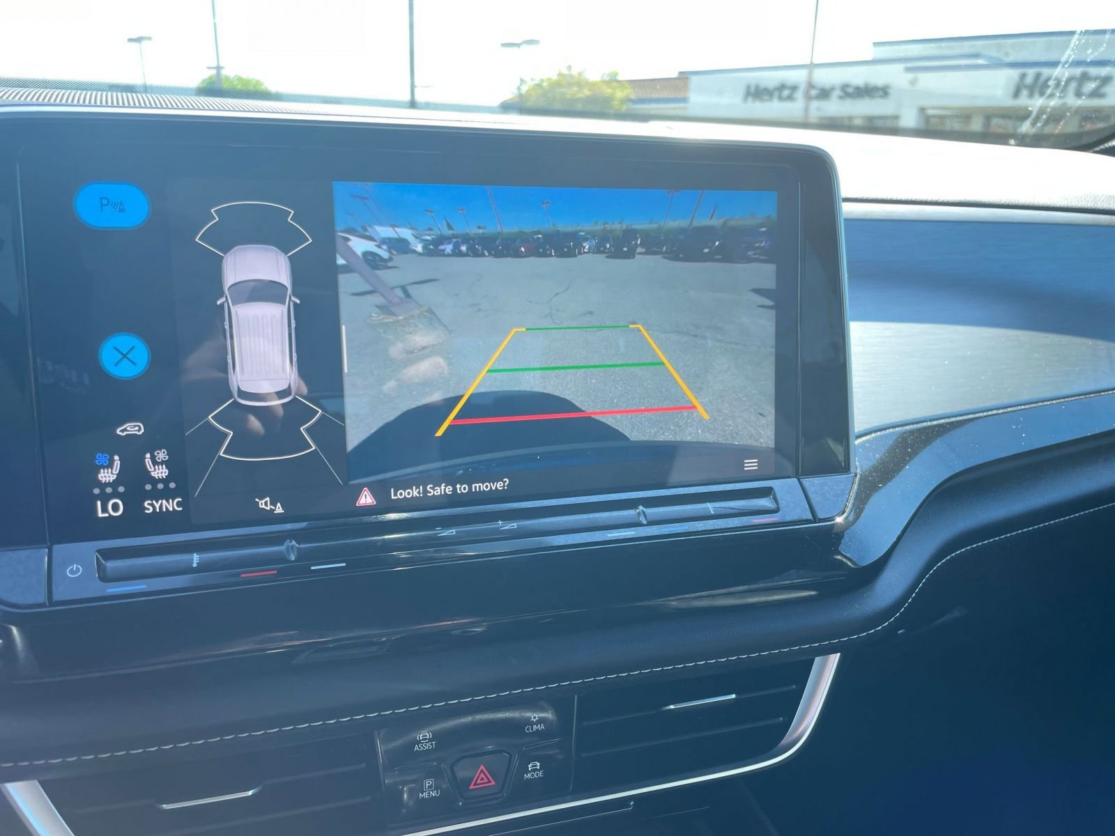 Thumbnail: 2025 Volkswagen Atlas - 25