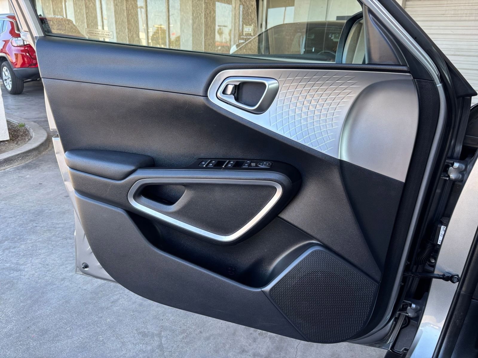 Thumbnail: 2025 Kia Soul - 18