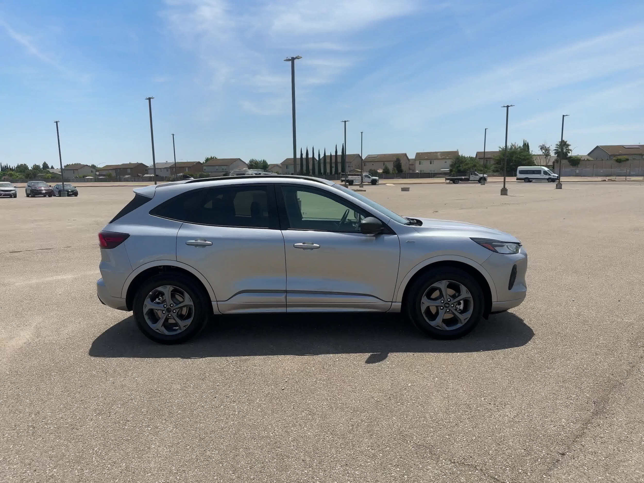 2023 Ford Escape ST-Line 16