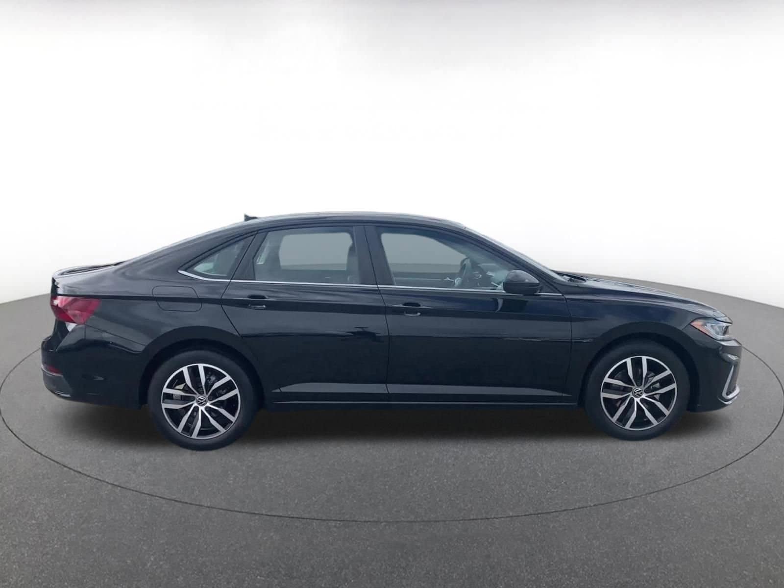 Thumbnail: 2025 Volkswagen Jetta - 16