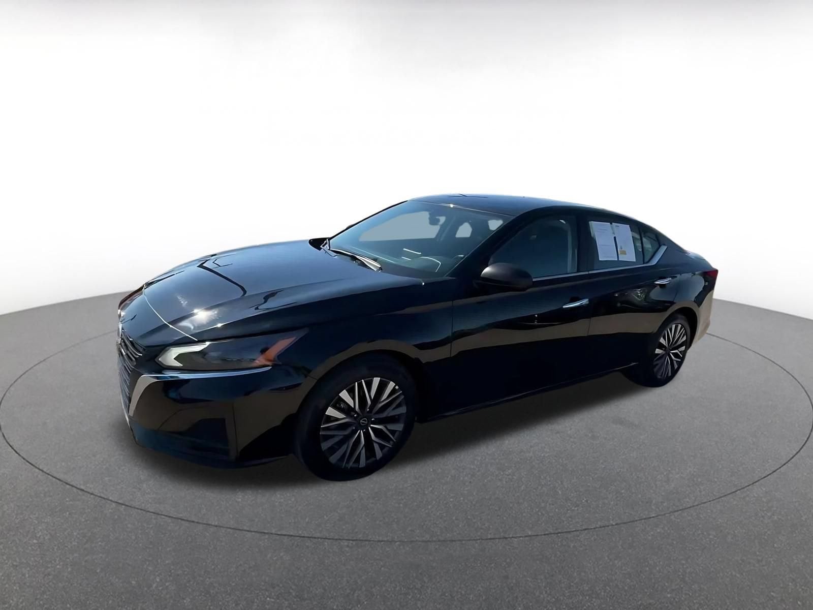 Thumbnail: 2025 Nissan Altima - 8