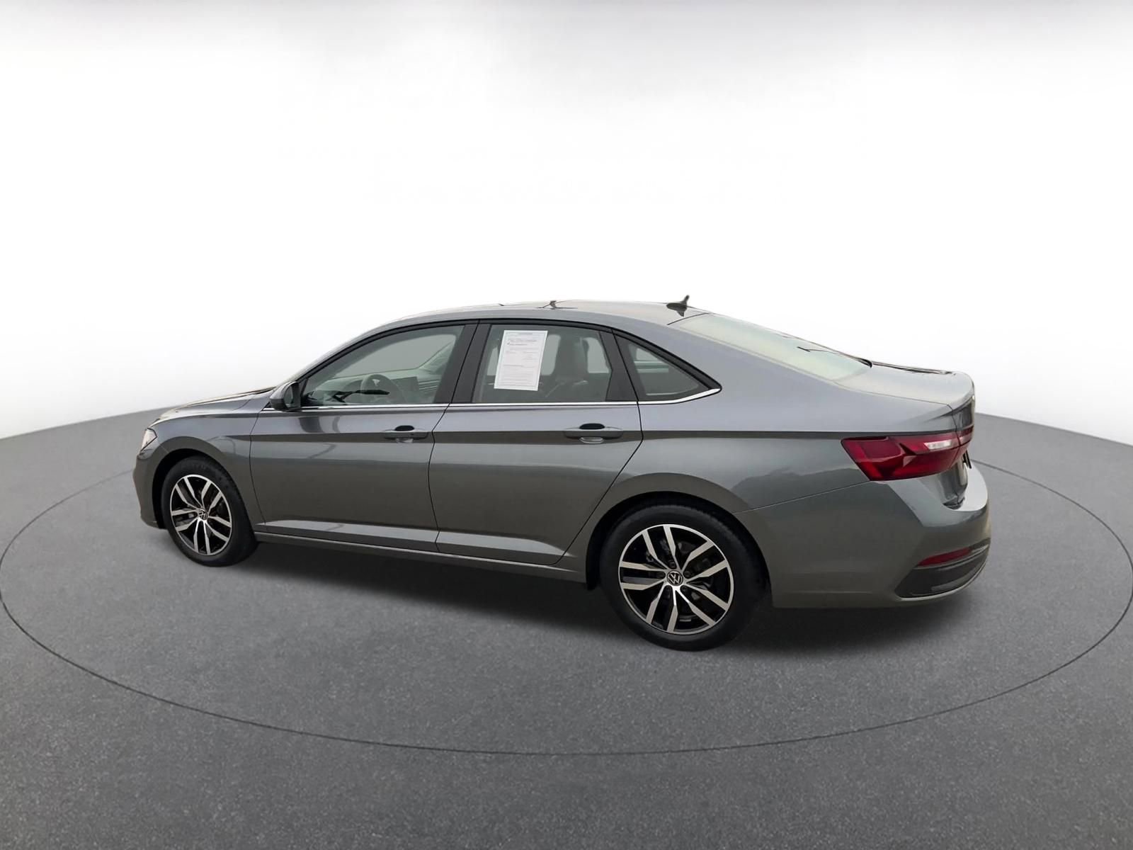 Thumbnail: 2025 Volkswagen Jetta - 10