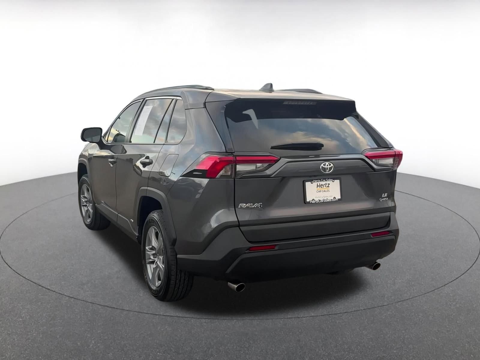 Thumbnail: 2025 Toyota RAV4 - 11