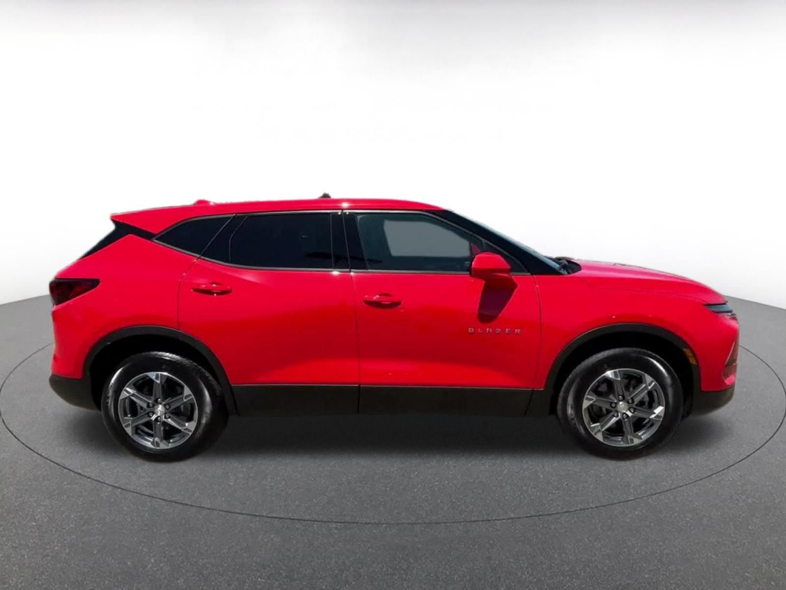 Thumbnail: 2026 Chevrolet Blazer - 16