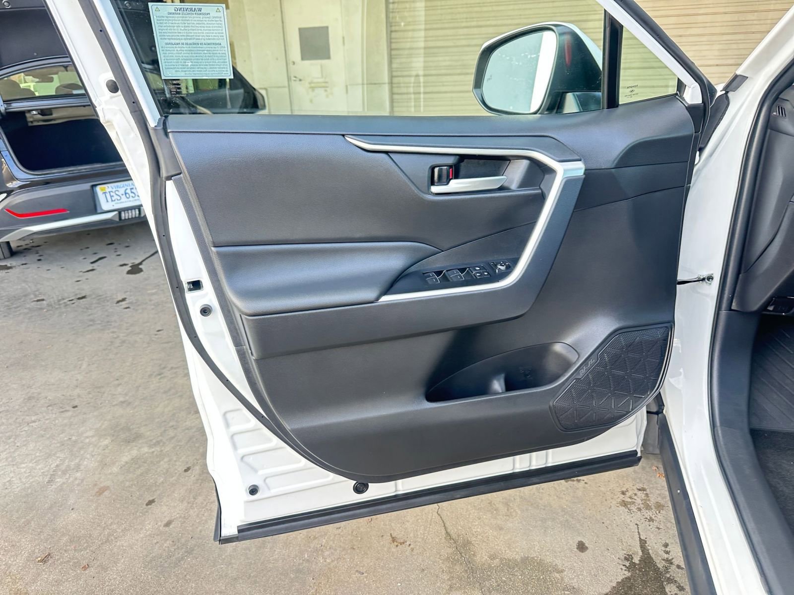 Thumbnail: 2025 Toyota RAV4 - 20