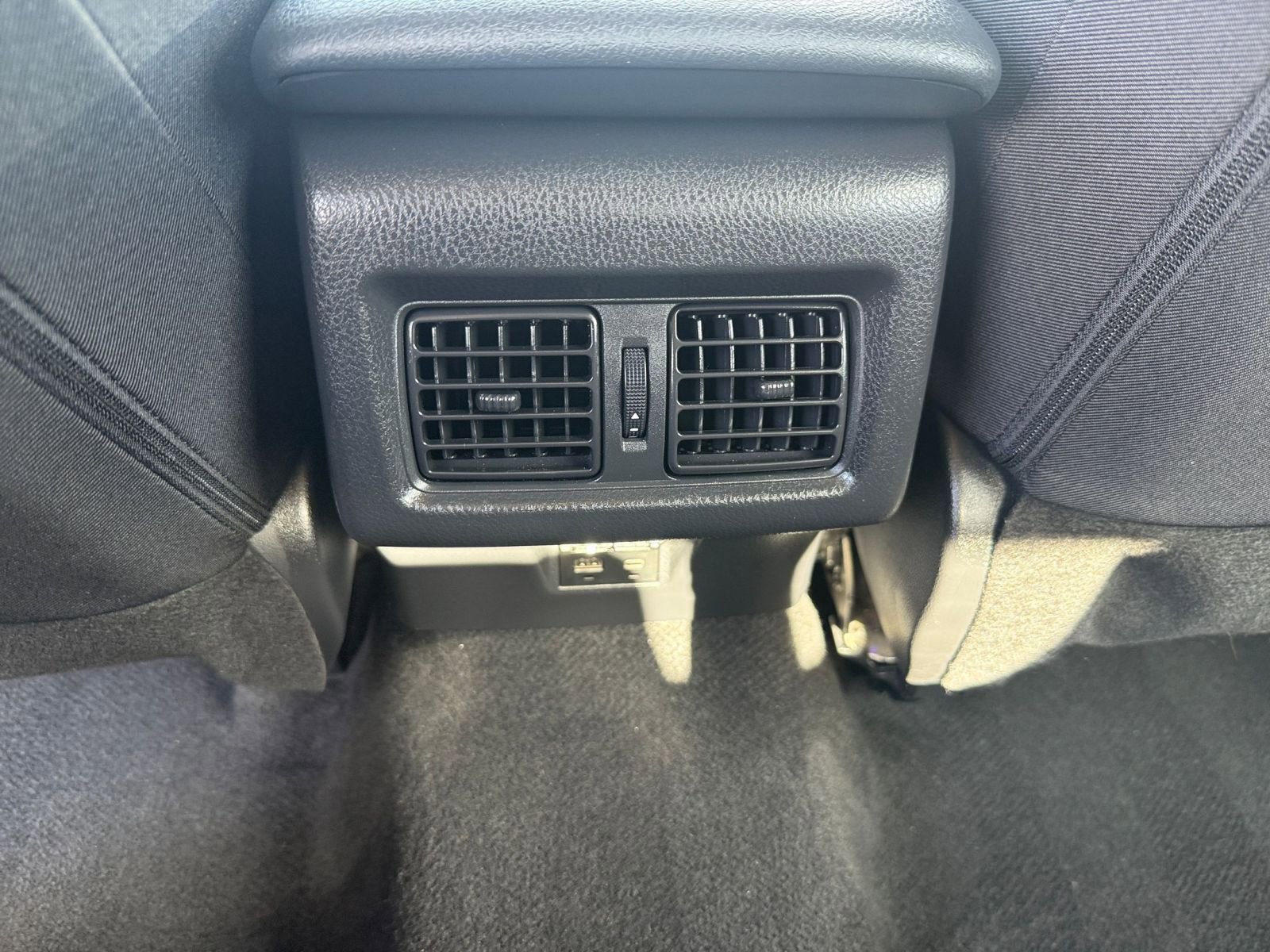 Thumbnail: 2025 Toyota Camry - 23