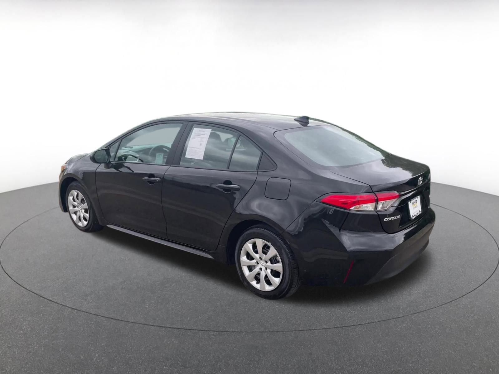 Thumbnail: 2025 Toyota Corolla - 10