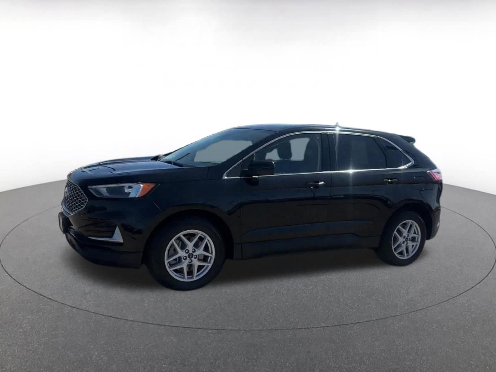 Thumbnail: 2023 Ford Edge - 7