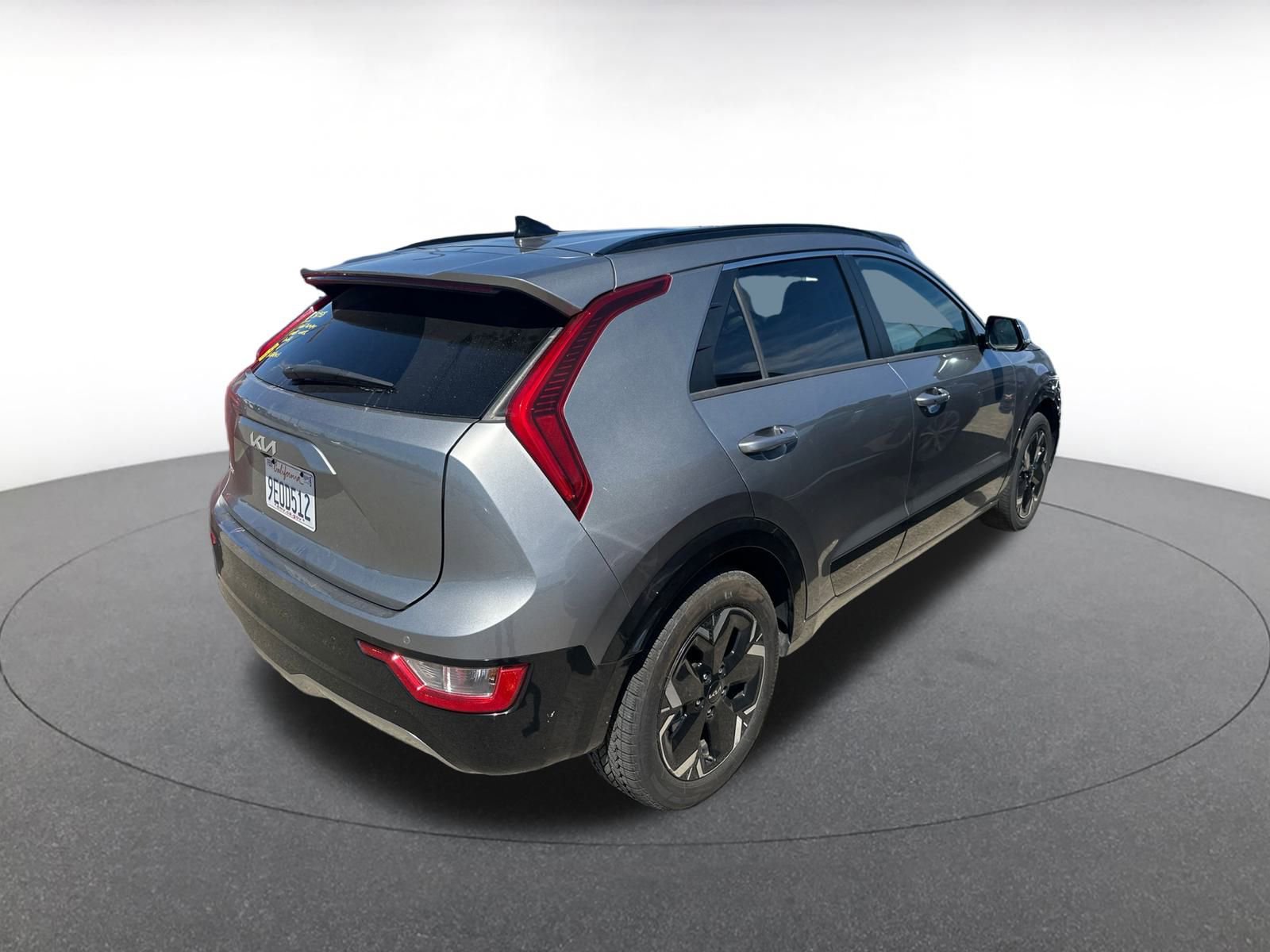 Thumbnail: 2023 Kia Niro - 5