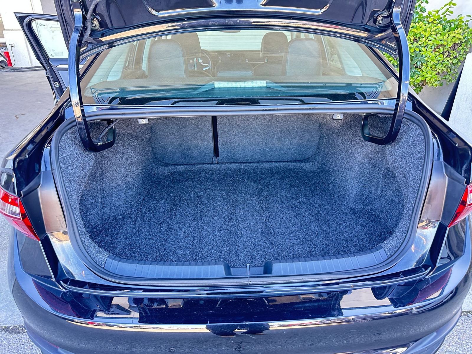 Thumbnail: 2025 Volkswagen Jetta - 31