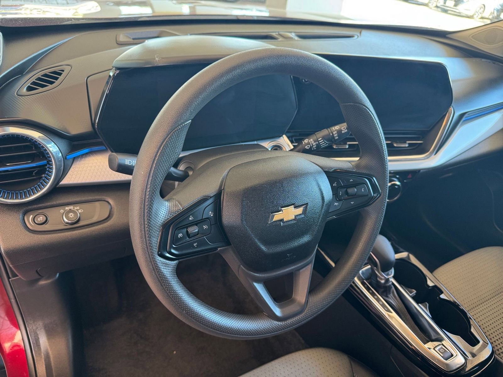 Thumbnail: 2025 Chevrolet Trax - 29