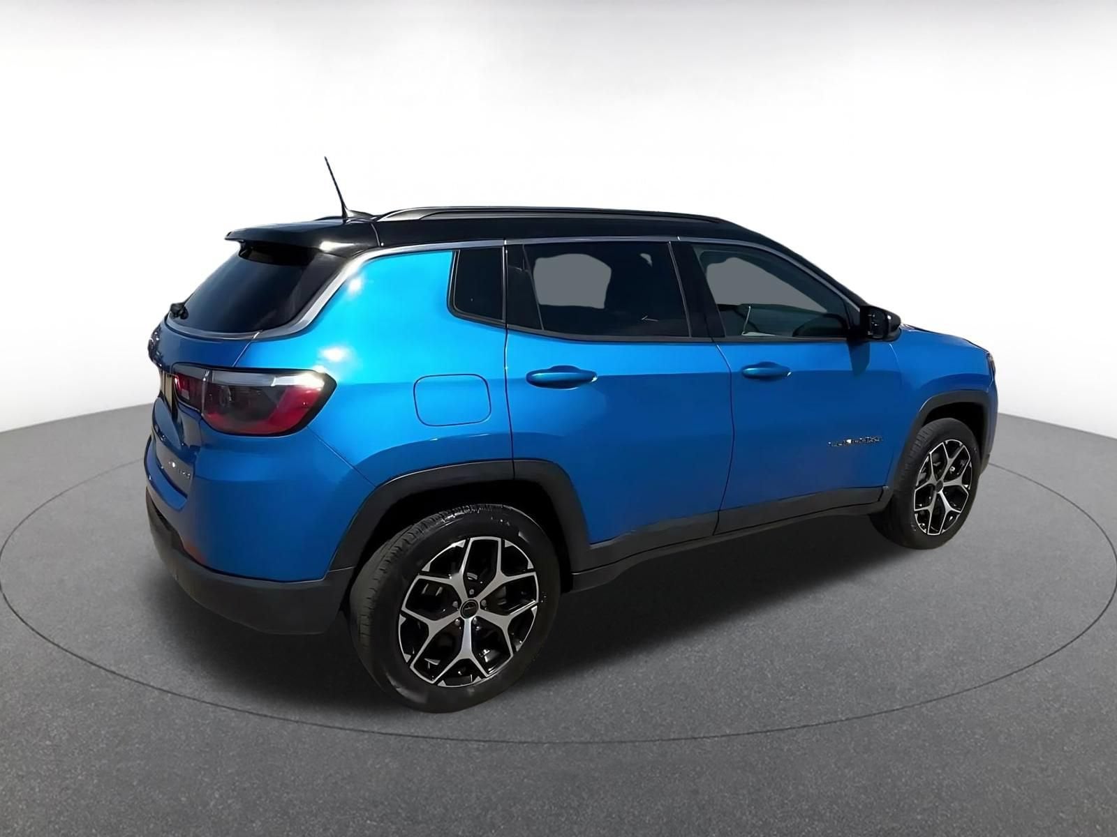 Thumbnail: 2025 Jeep Compass - 14
