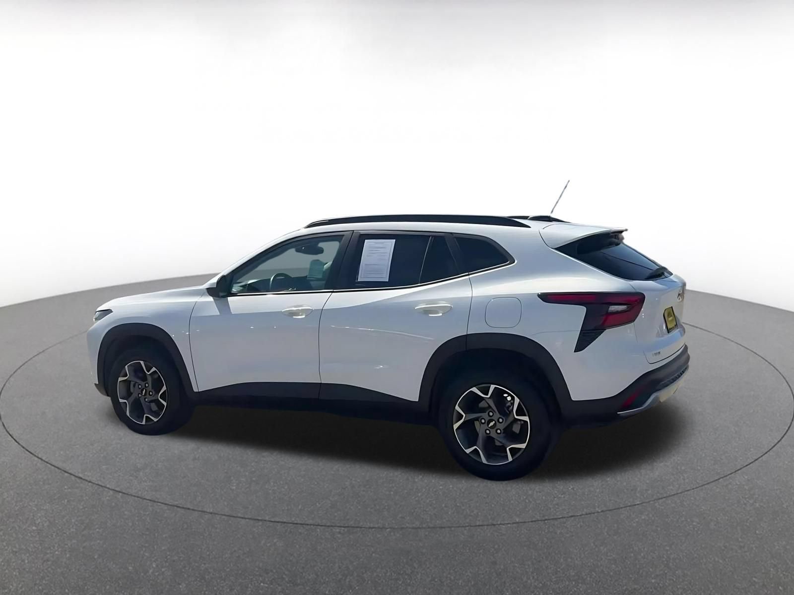 Thumbnail: 2025 Chevrolet Trax - 9