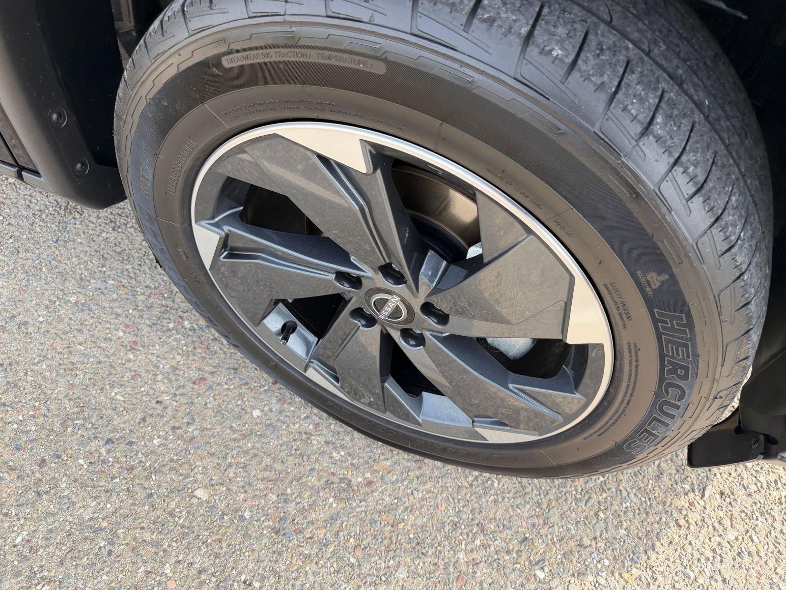 Thumbnail: 2025 Nissan Rogue - 32