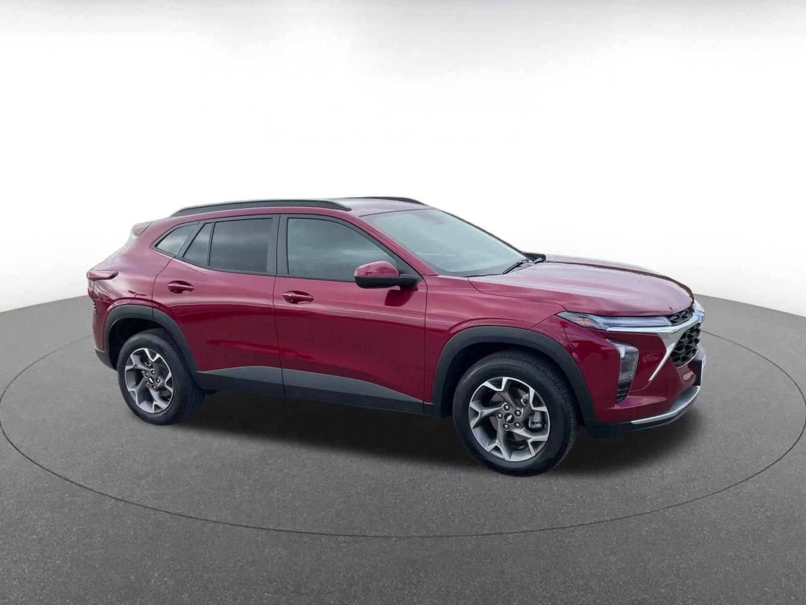 Thumbnail: 2025 Chevrolet Trax - 2