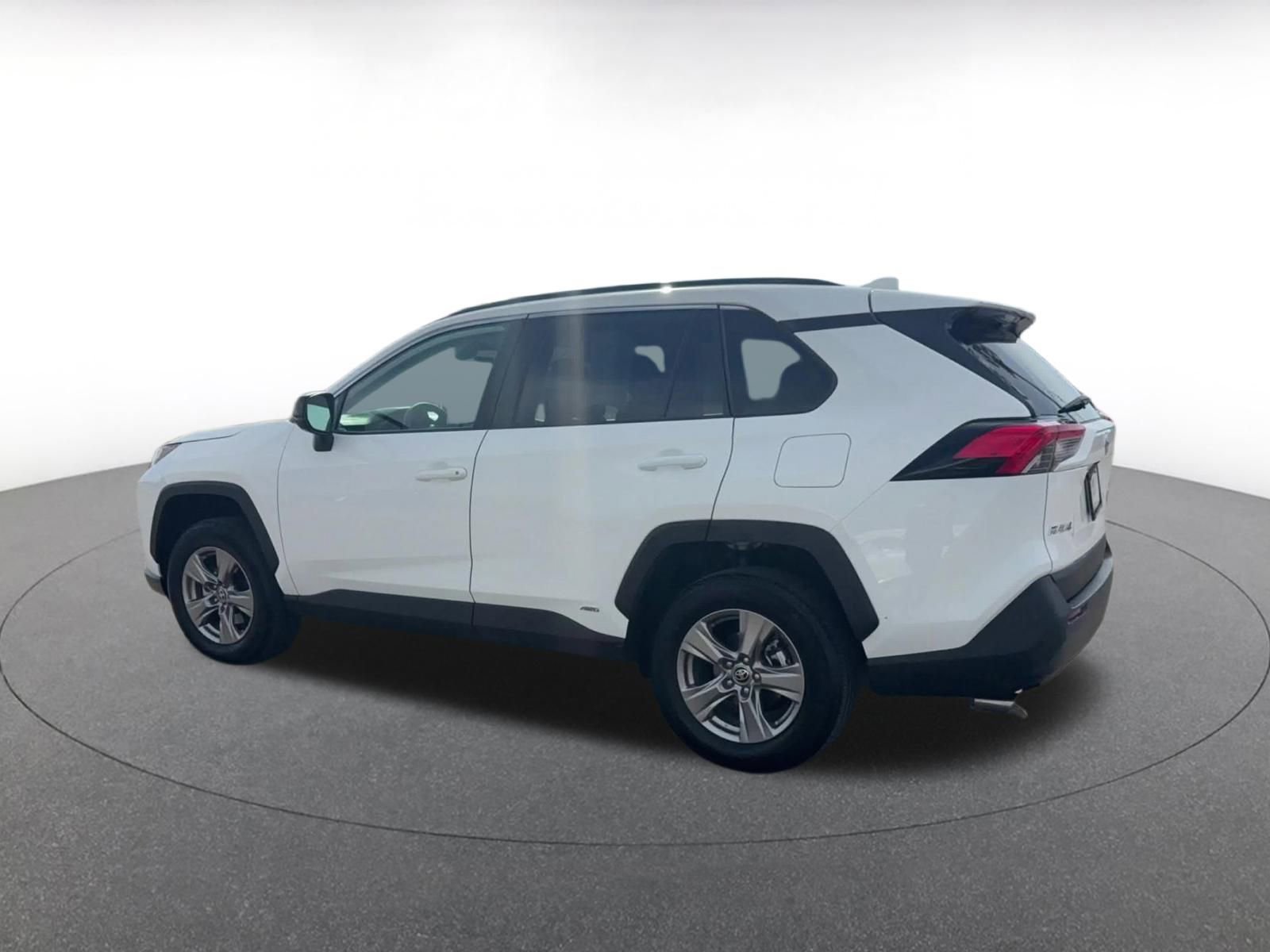 Thumbnail: 2025 Toyota RAV4 - 10