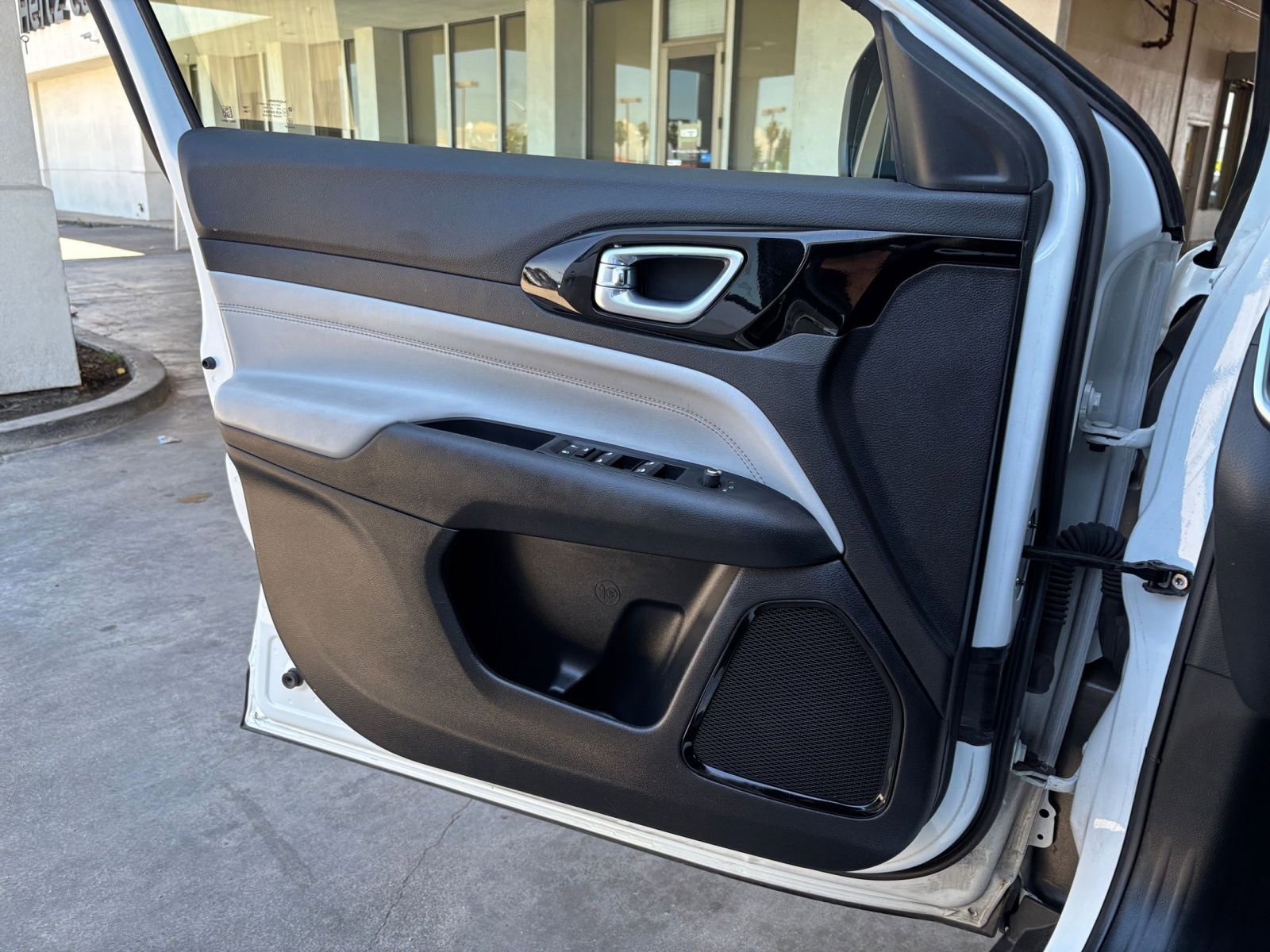 Thumbnail: 2025 Jeep Compass - 18