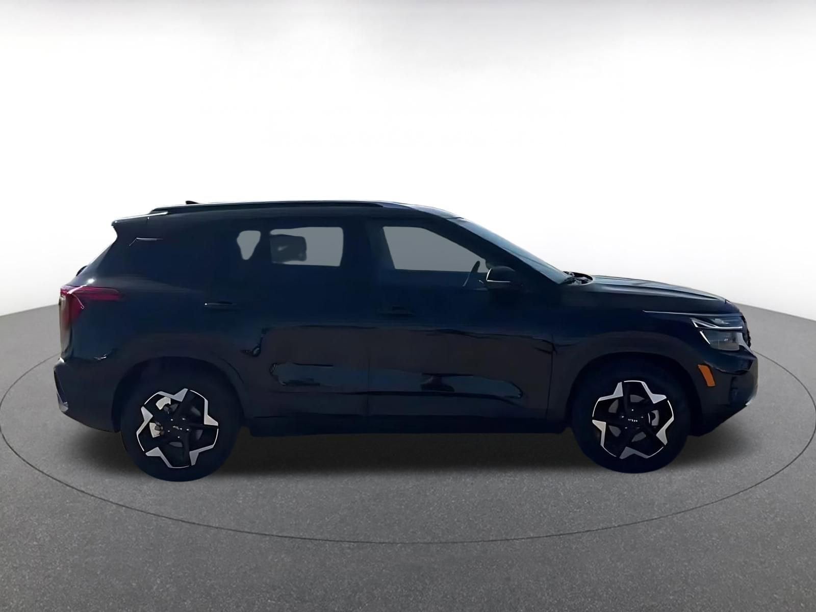 Thumbnail: 2025 Kia Seltos - 16