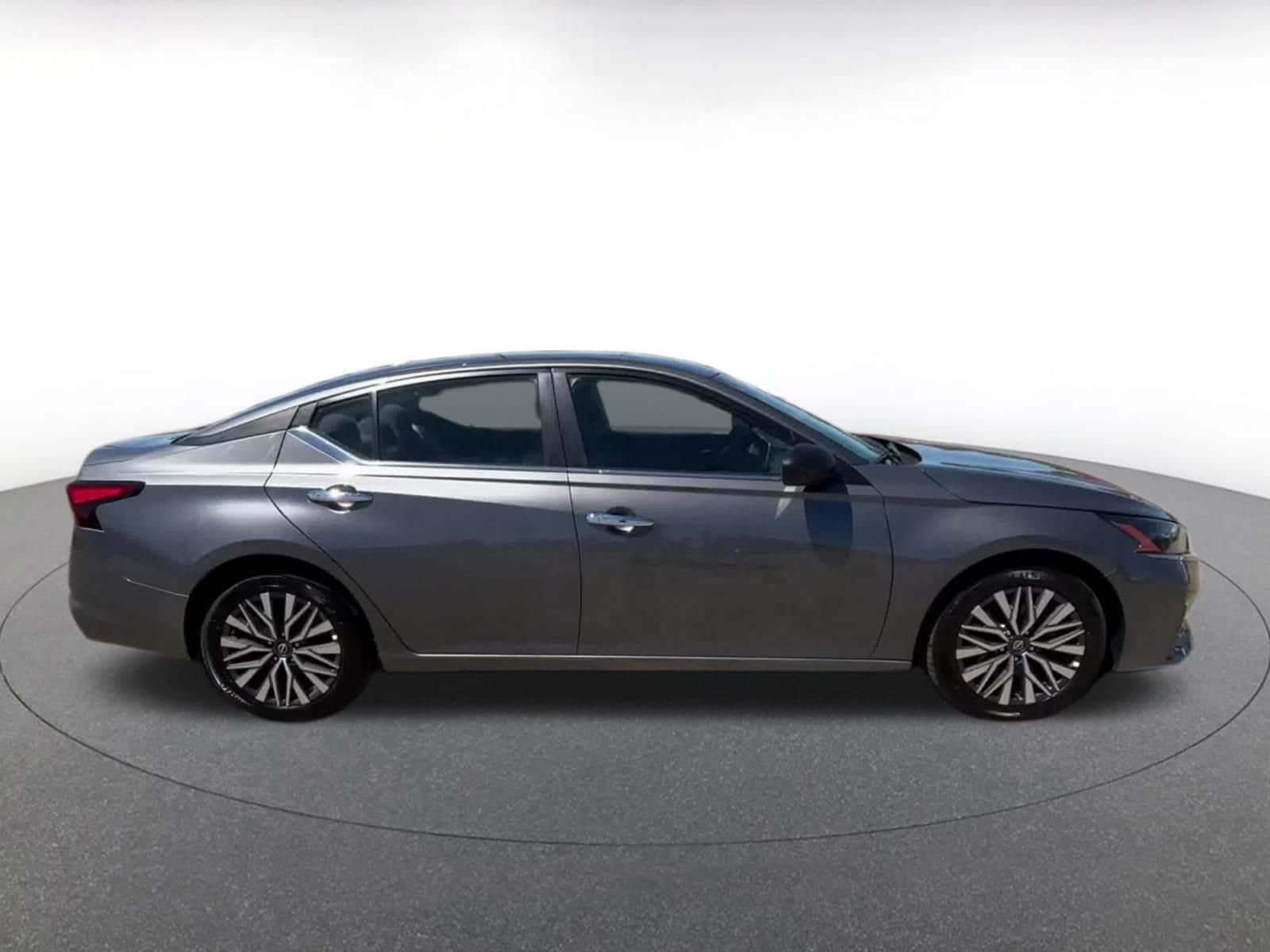 Thumbnail: 2025 Nissan Altima - 16