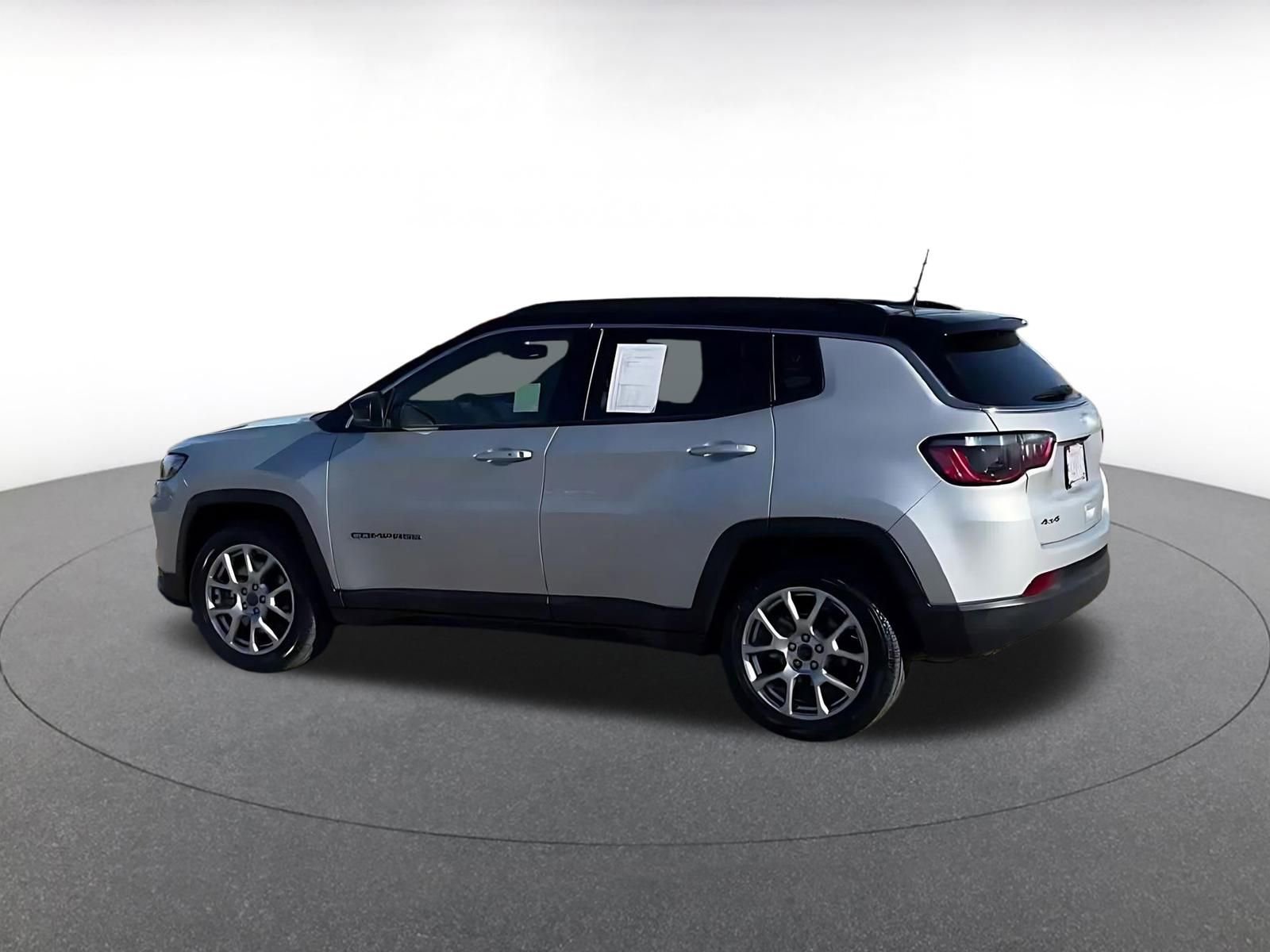 Thumbnail: 2025 Jeep Compass - 10