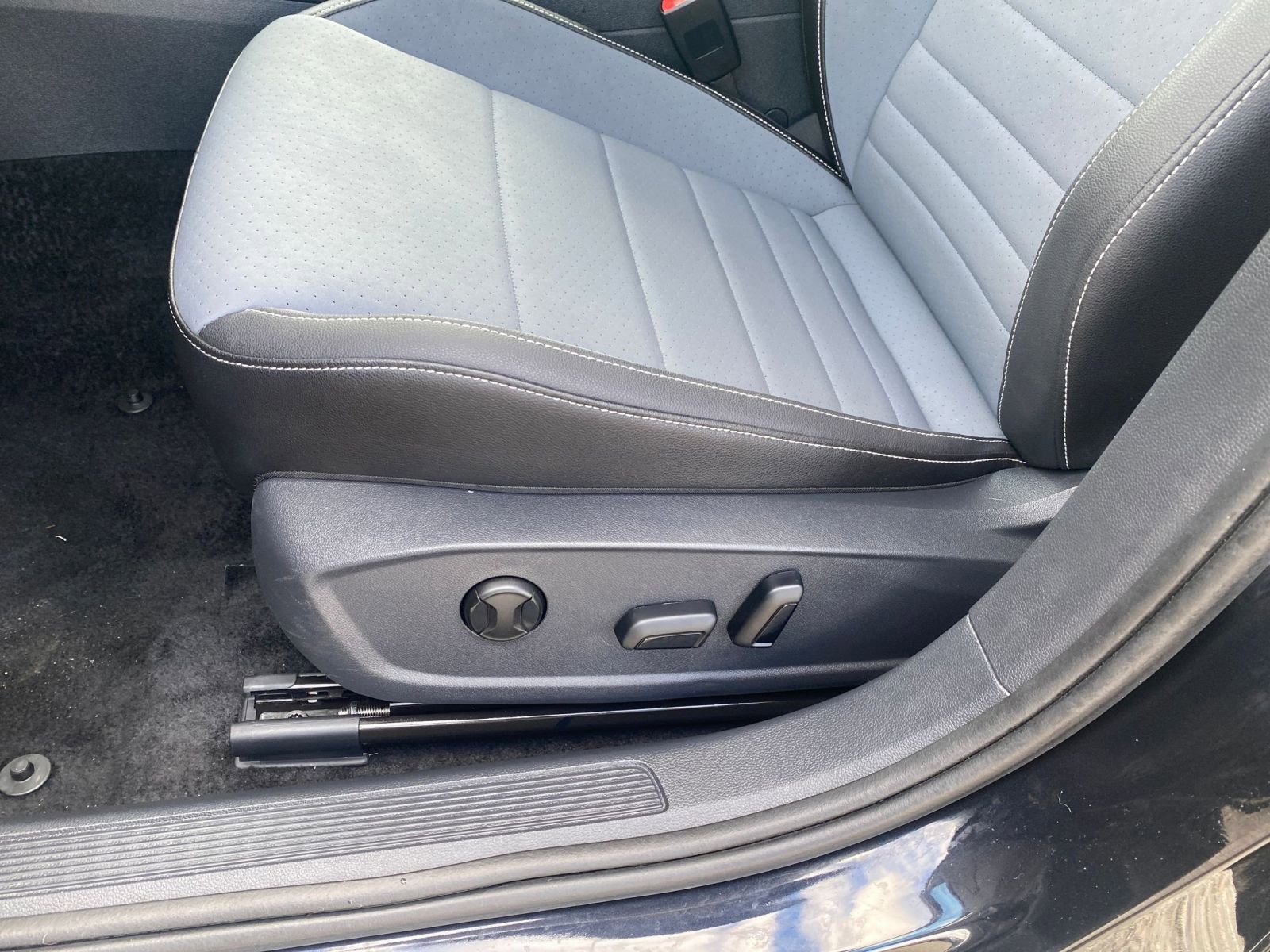 Thumbnail: 2025 Volkswagen Jetta - 23