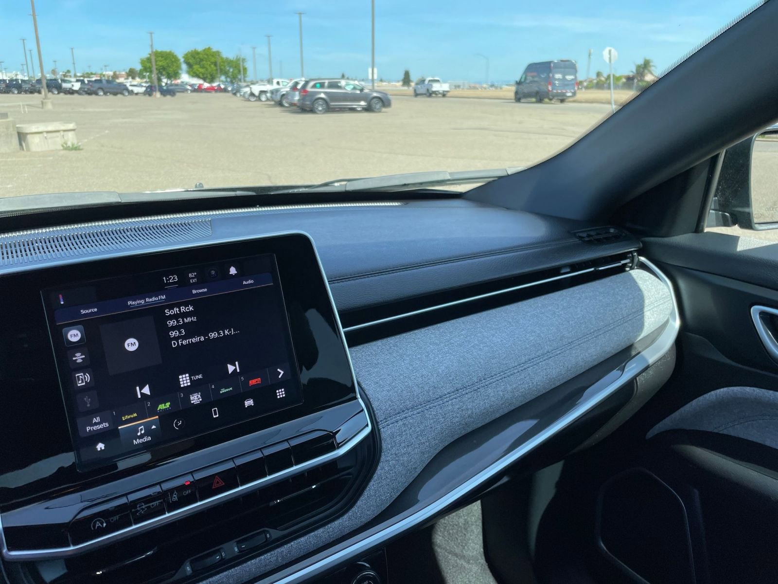 Thumbnail: 2025 Jeep Compass - 34