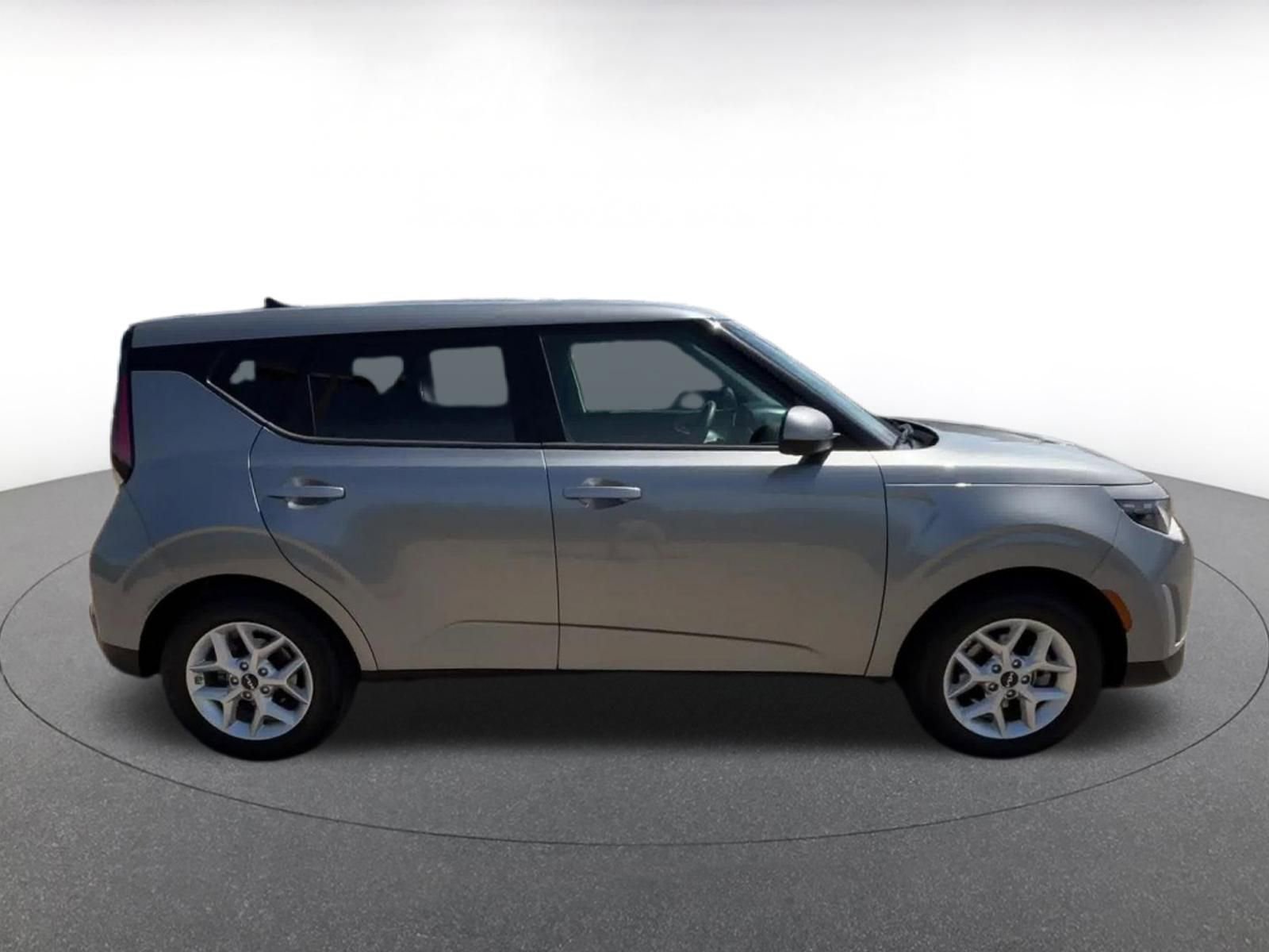 Thumbnail: 2025 Kia Soul - 16
