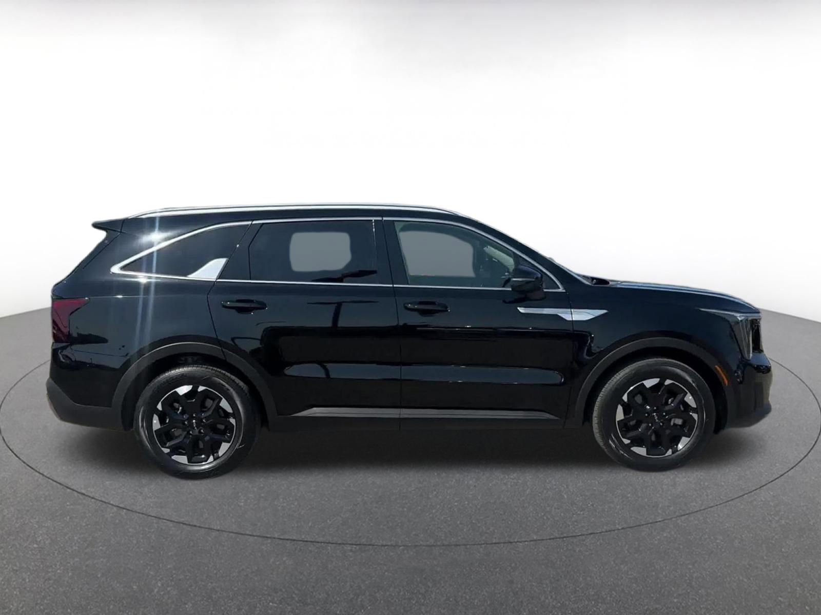 Thumbnail: 2024 Kia Sorento - 16