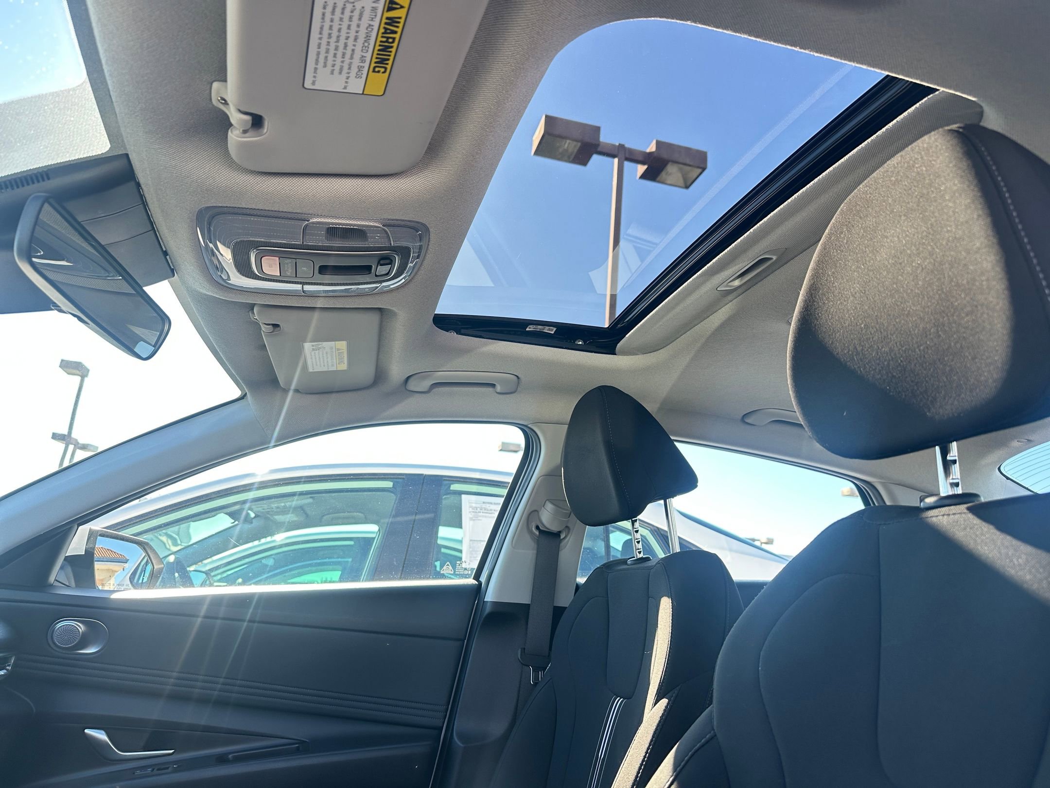 Thumbnail: 2025 Hyundai Elantra - 30