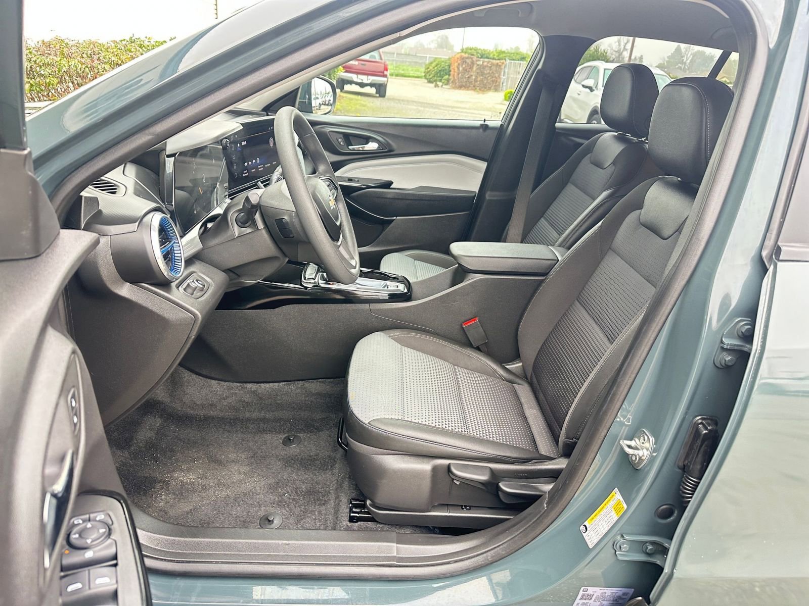 Thumbnail: 2025 Chevrolet Trax - 27