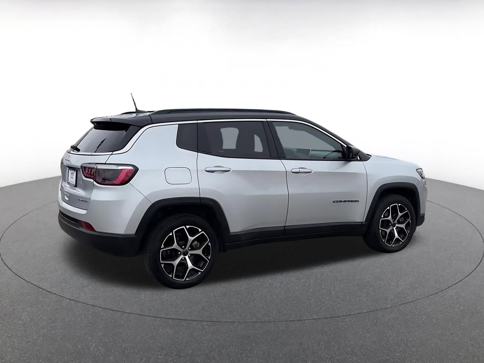 Thumbnail: 2025 Jeep Compass - 15