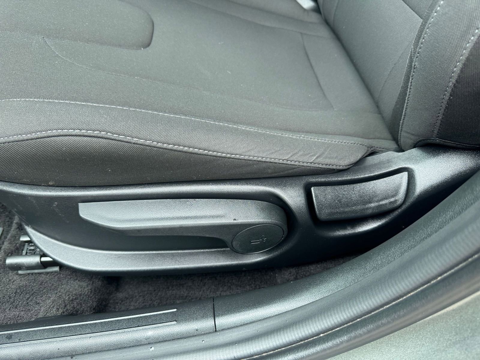 Thumbnail: 2025 Hyundai Elantra - 23