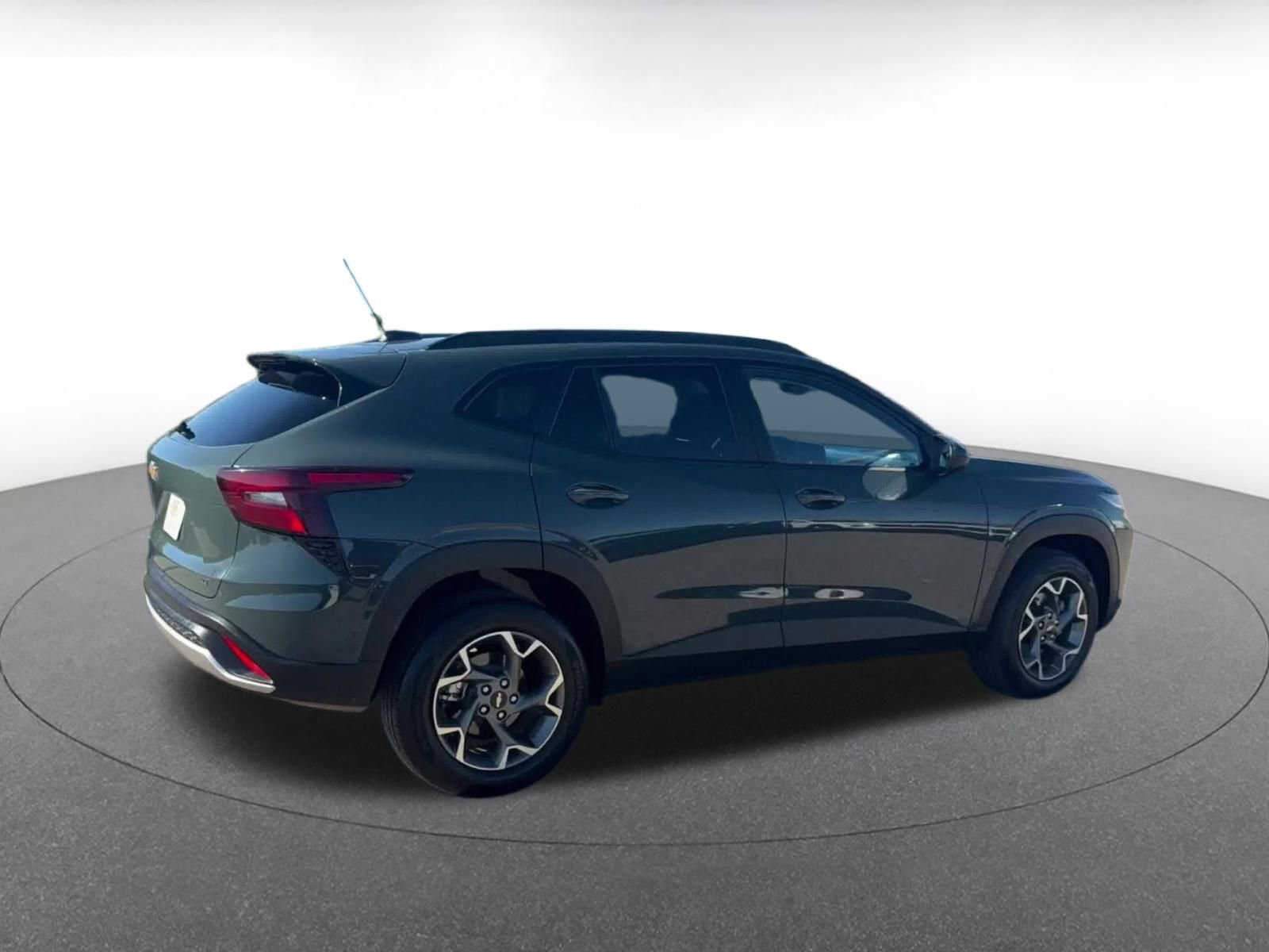 Thumbnail: 2025 Chevrolet Trax - 14