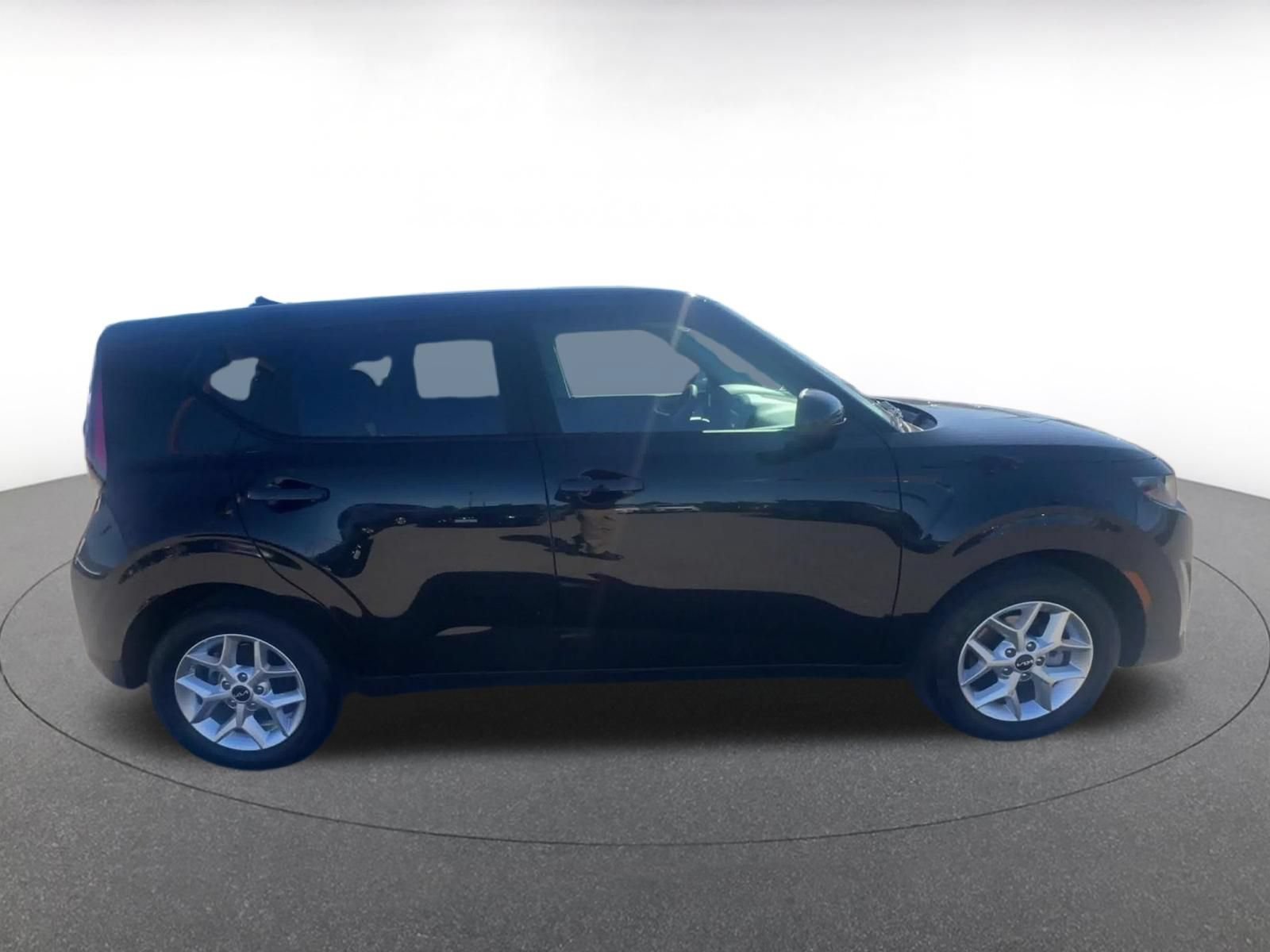 Thumbnail: 2025 Kia Soul - 16