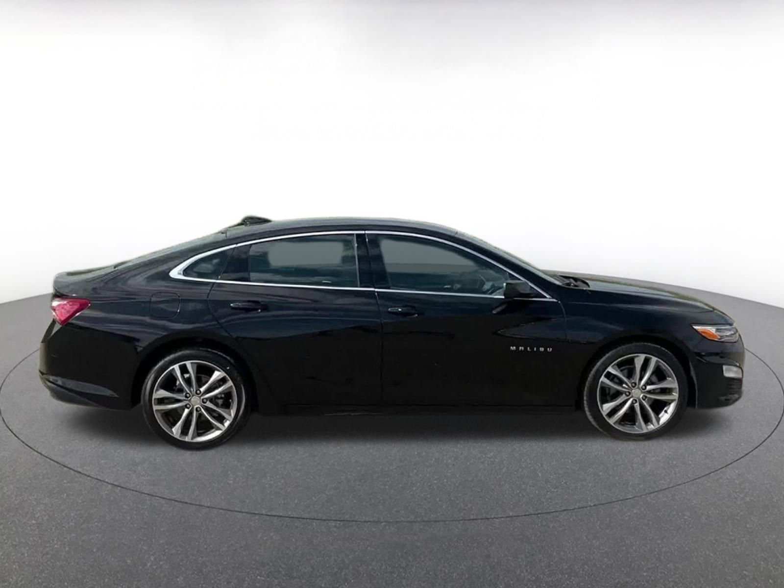 Thumbnail: 2024 Chevrolet Malibu - 16