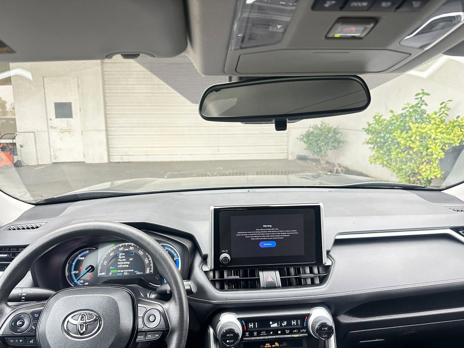 Thumbnail: 2025 Toyota RAV4 - 33