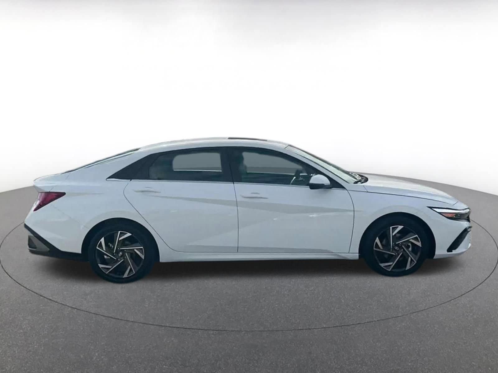 Thumbnail: 2025 Hyundai Elantra - 16