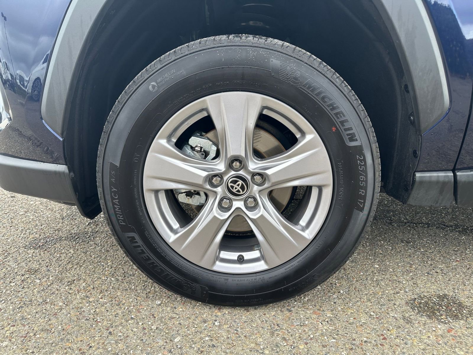 Thumbnail: 2025 Toyota RAV4 - 32