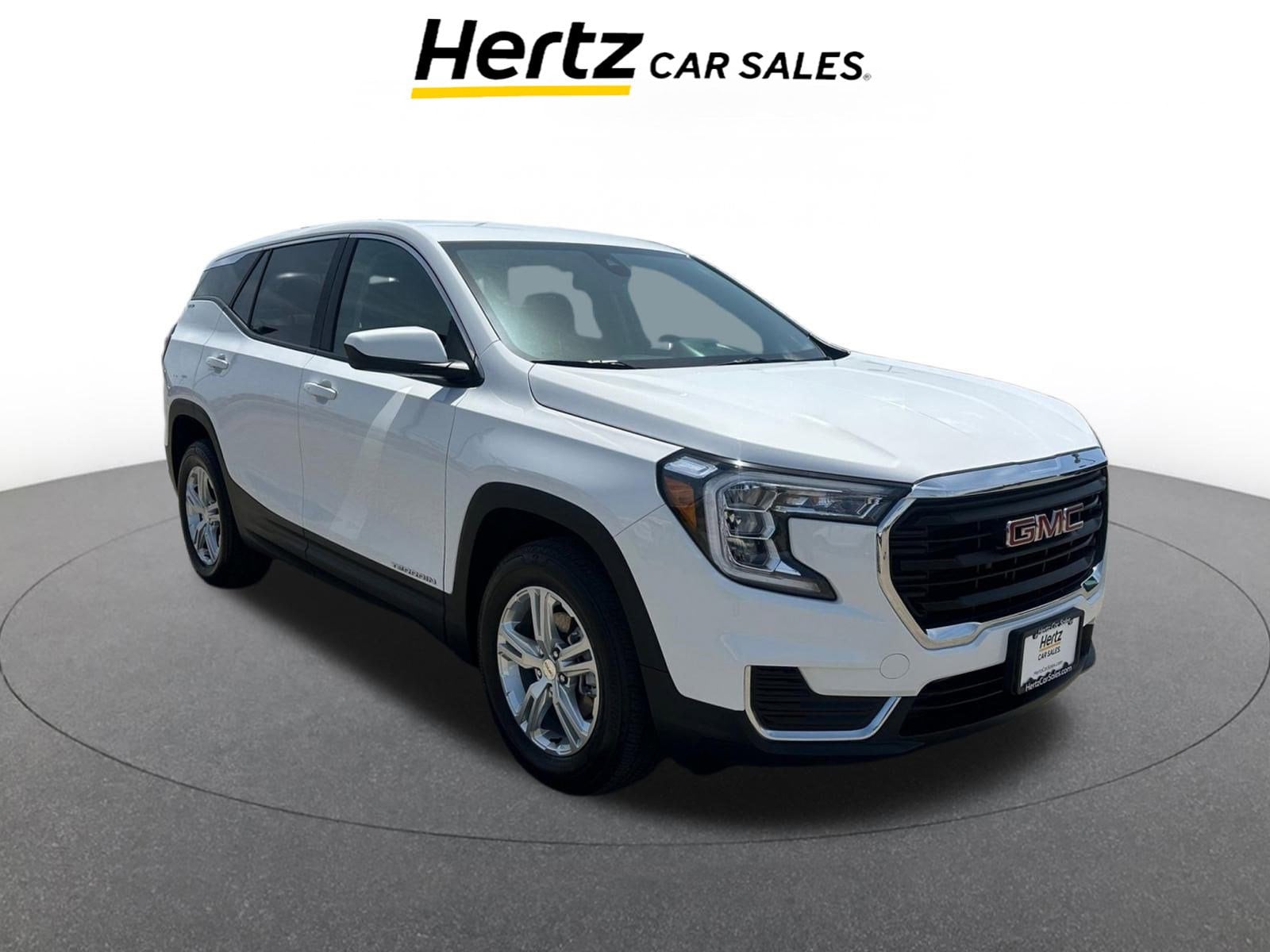 2024 GMC Terrain SLE Hero Image
