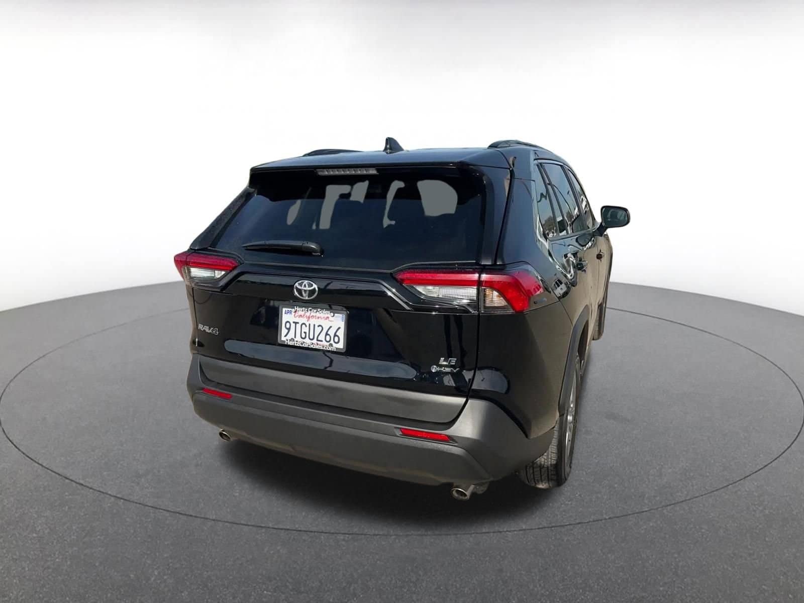 Thumbnail: 2025 Toyota RAV4 - 15