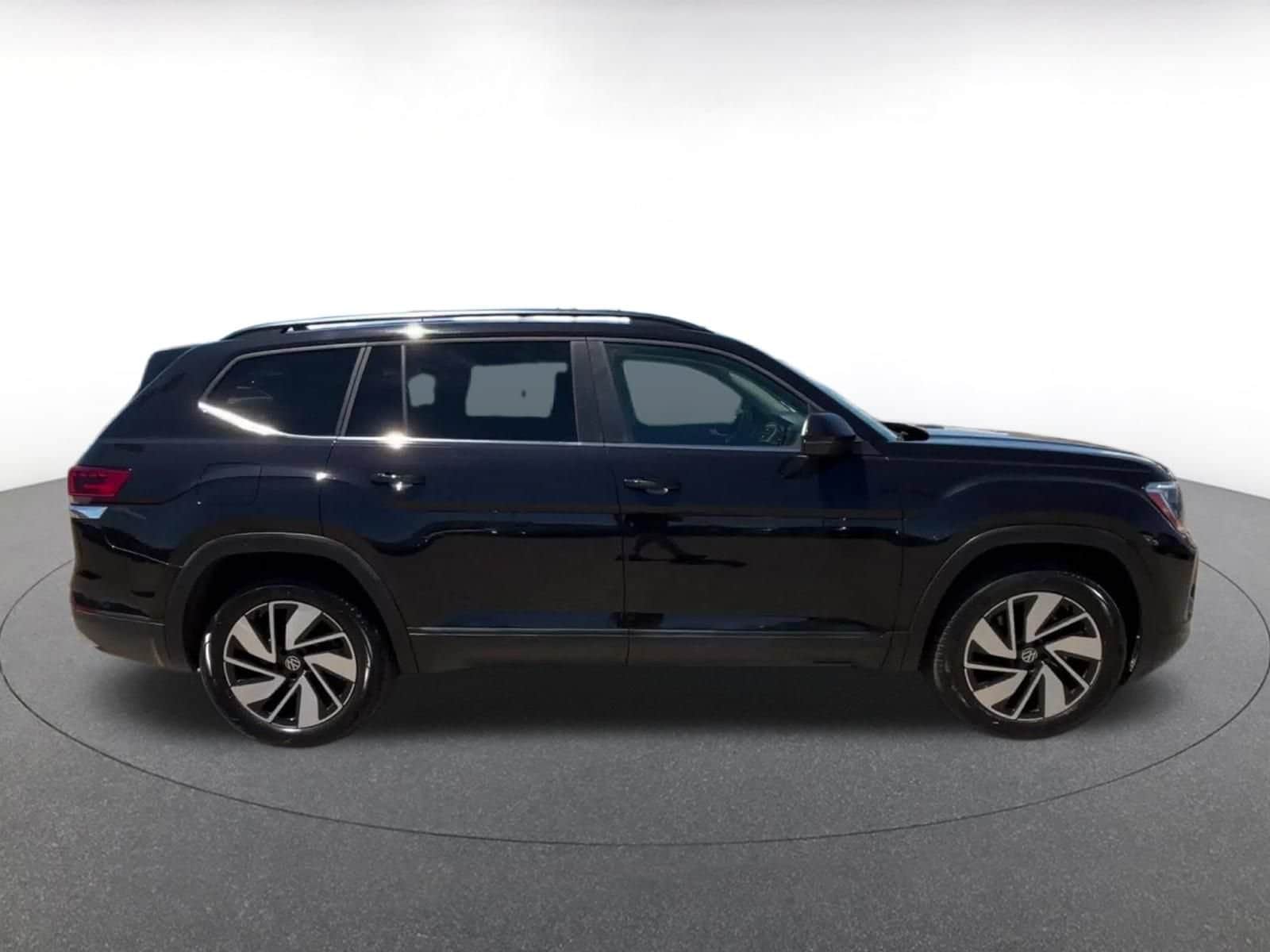 Thumbnail: 2026 Volkswagen Atlas - 16