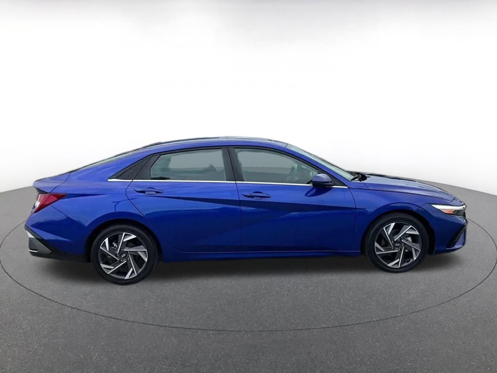 Thumbnail: 2025 Hyundai Elantra - 16