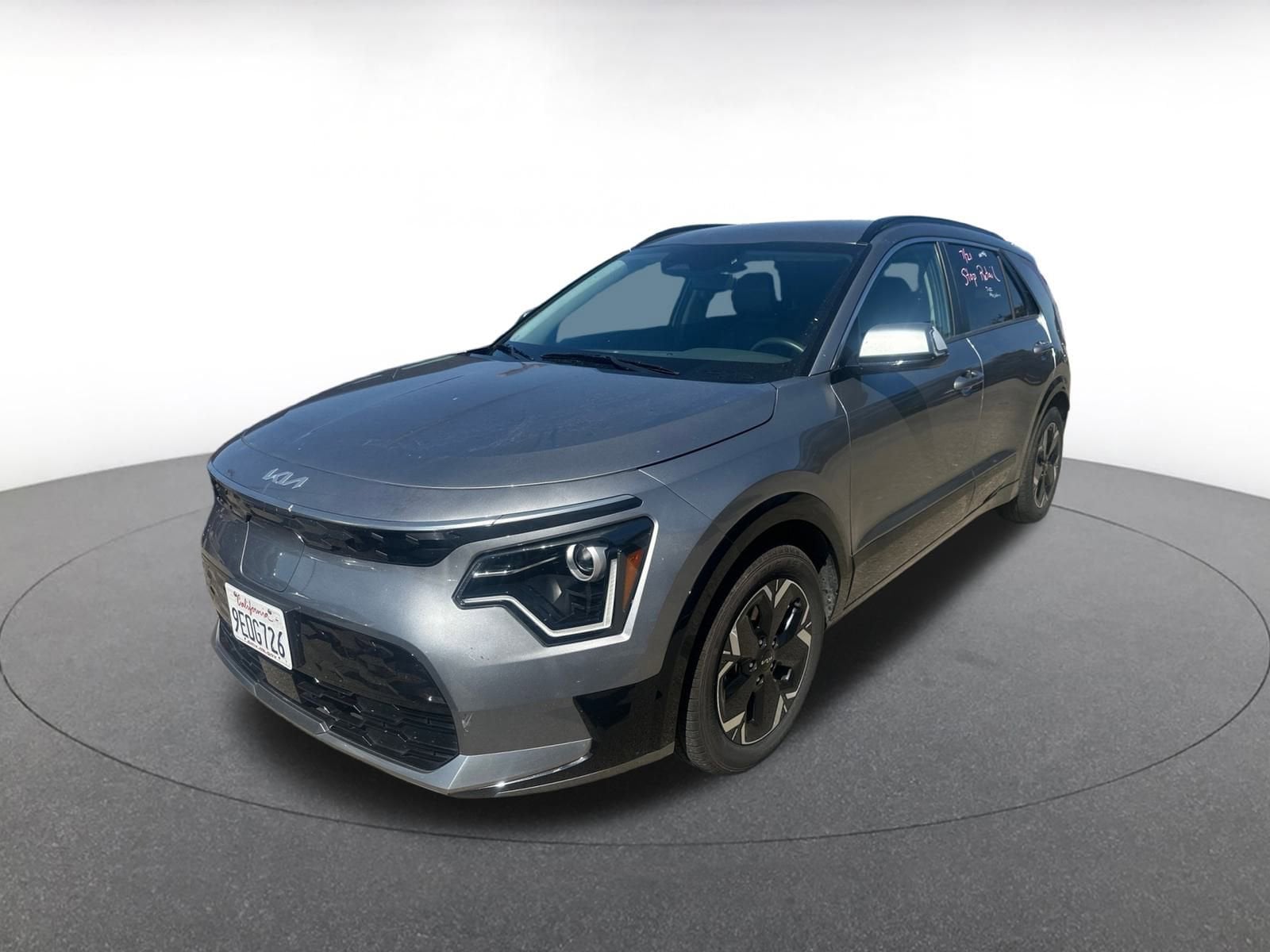 Thumbnail: 2023 Kia Niro - 3