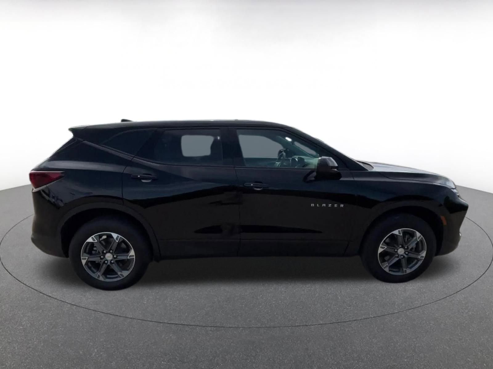 Thumbnail: 2025 Chevrolet Blazer - 16